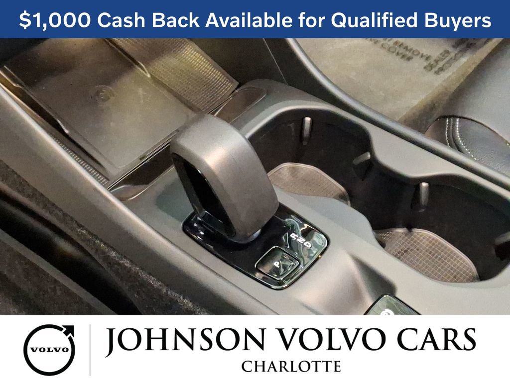 New 2026 Volvo XC40 B5 Core w/ Climate Package image 7