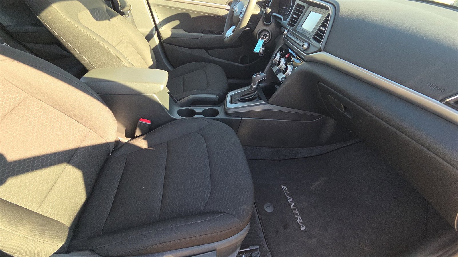 Used 2019 Hyundai Elantra SE w/ Cargo Package image 25