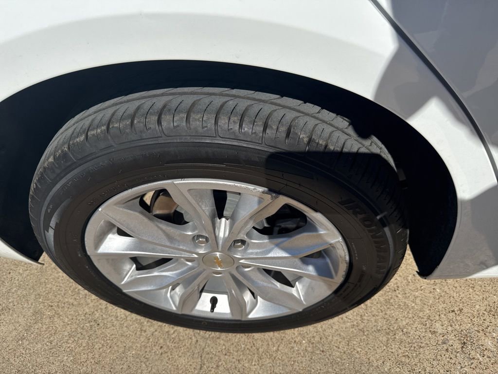 Used 2023 Chevrolet Malibu LT image 6