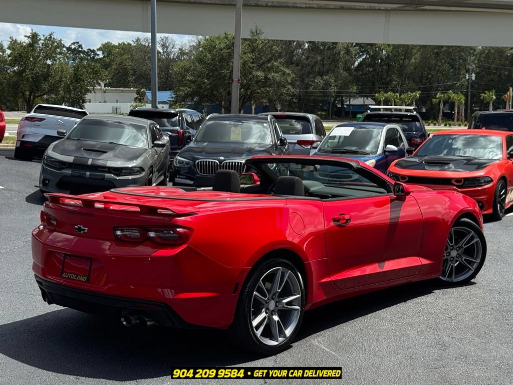 Used 2020 Chevrolet Camaro LT RWD image 8