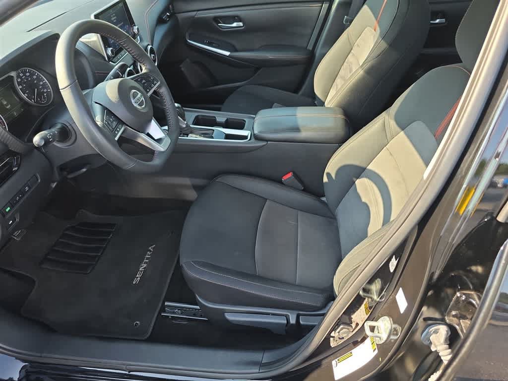 Used 2023 Nissan Sentra SR w/ Midnight Edition Package FWD image 15