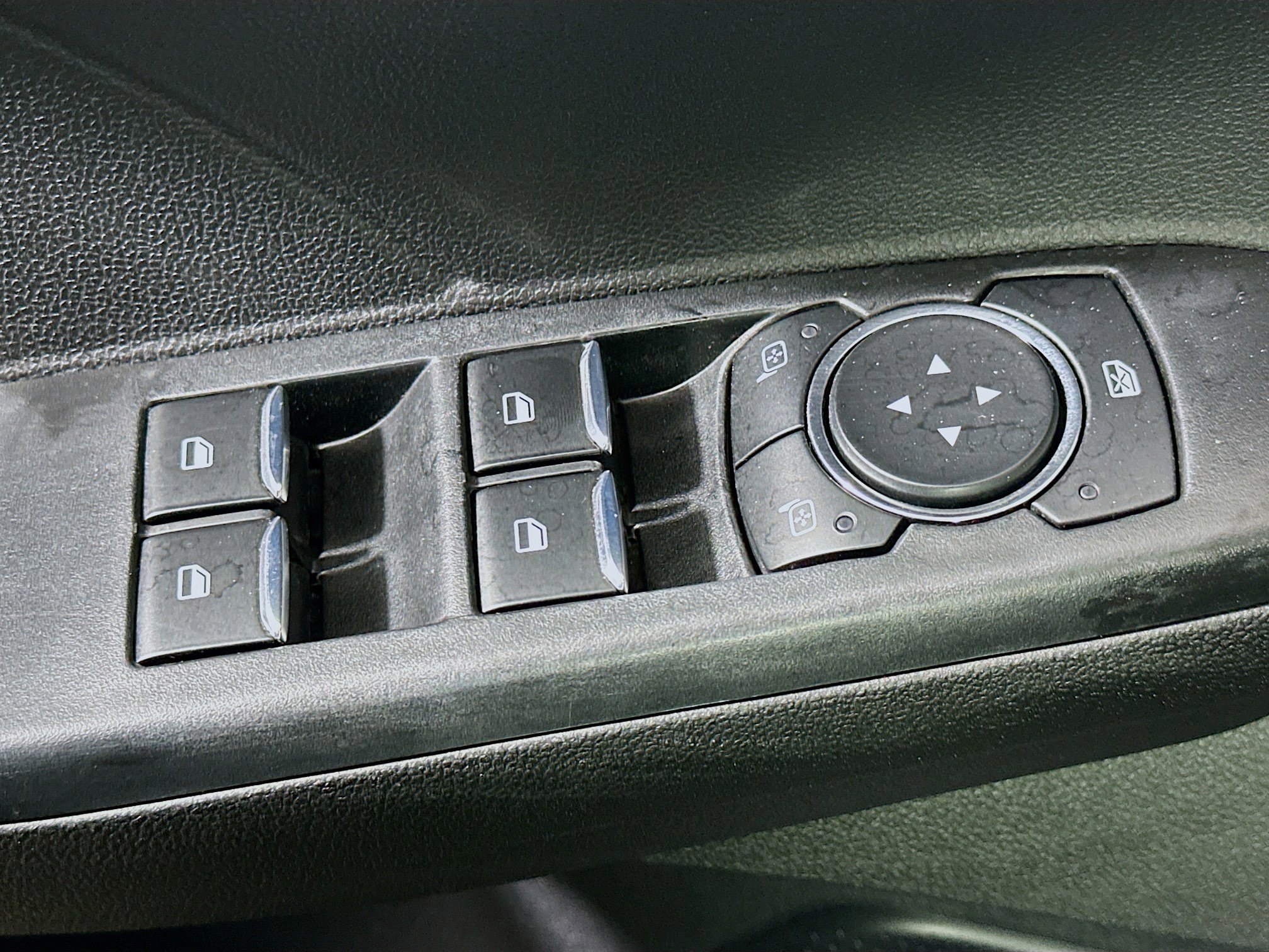 Used 2024 Ford Escape ST-Line image 15