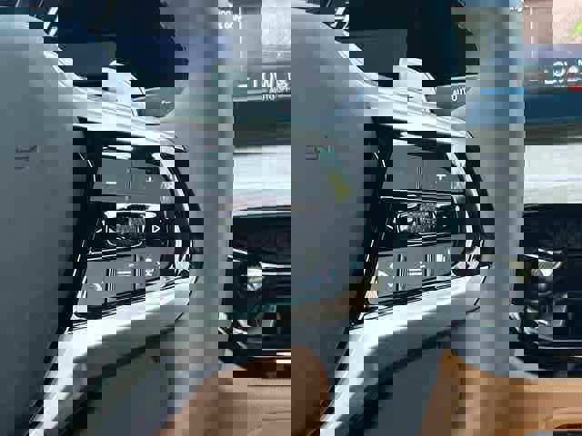 Used 2025 BMW 330i xDrive Sedan w/ Convenience Package image 57