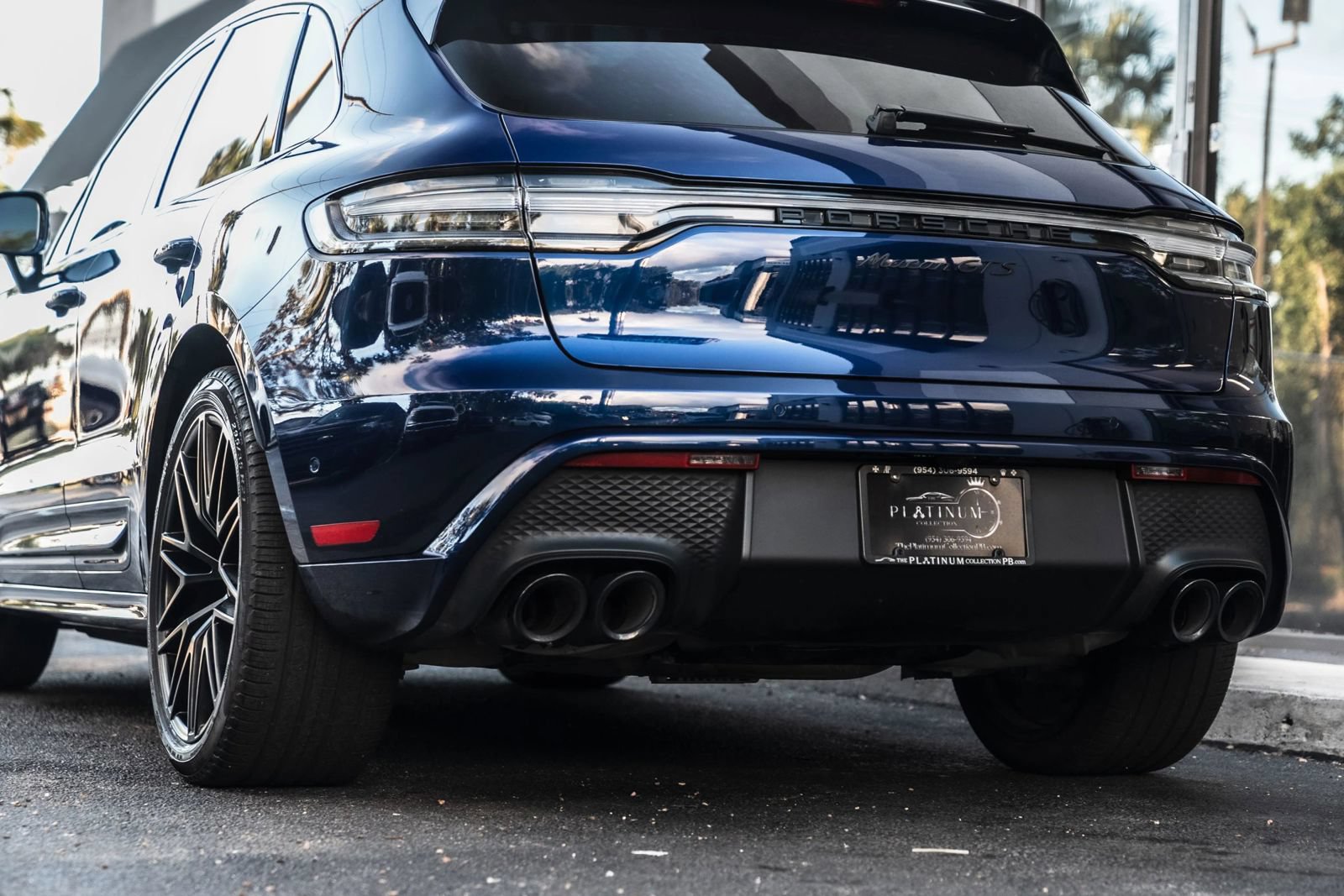 Used 2022 Porsche Macan GTS AWD/4WD image 10