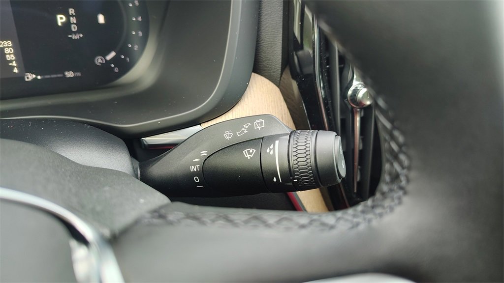 New 2026 Volvo XC60 B5 Core w/ Protection Package Premier image 16