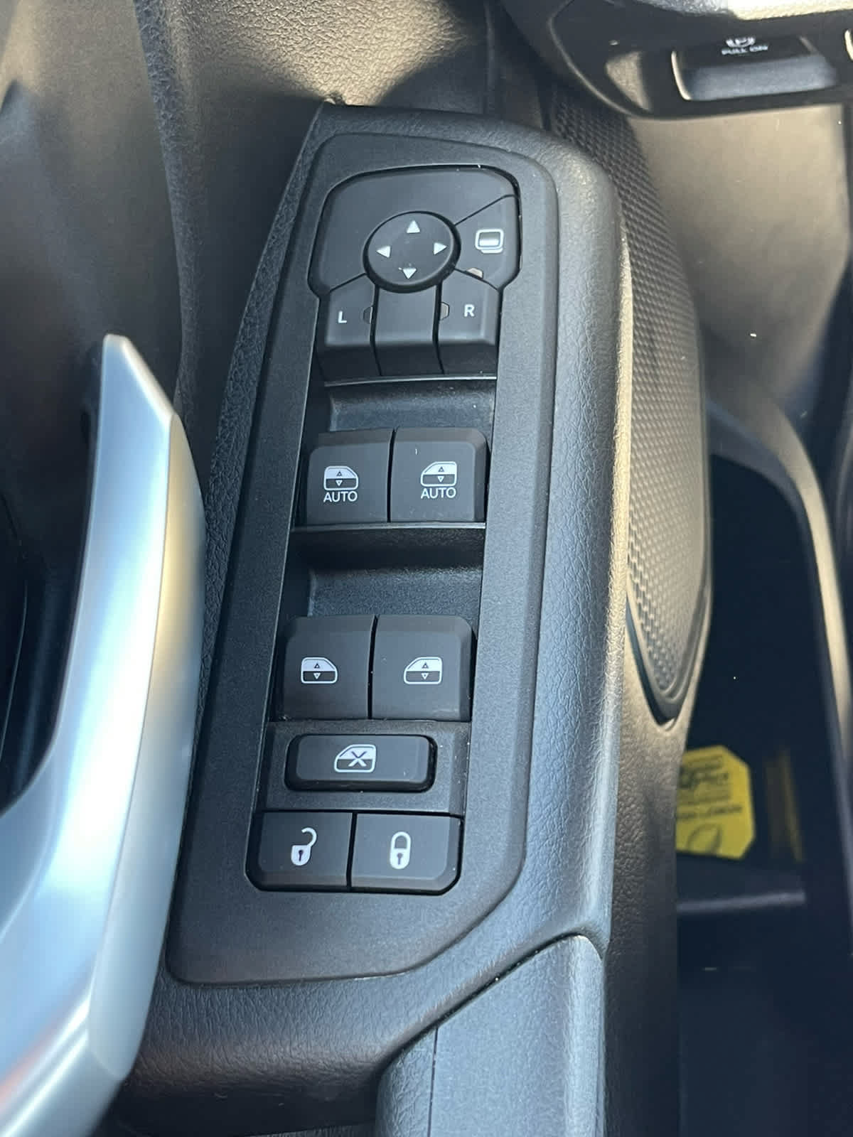 Used 2025 RAM 1500 Warlock AWD/4WD image 20