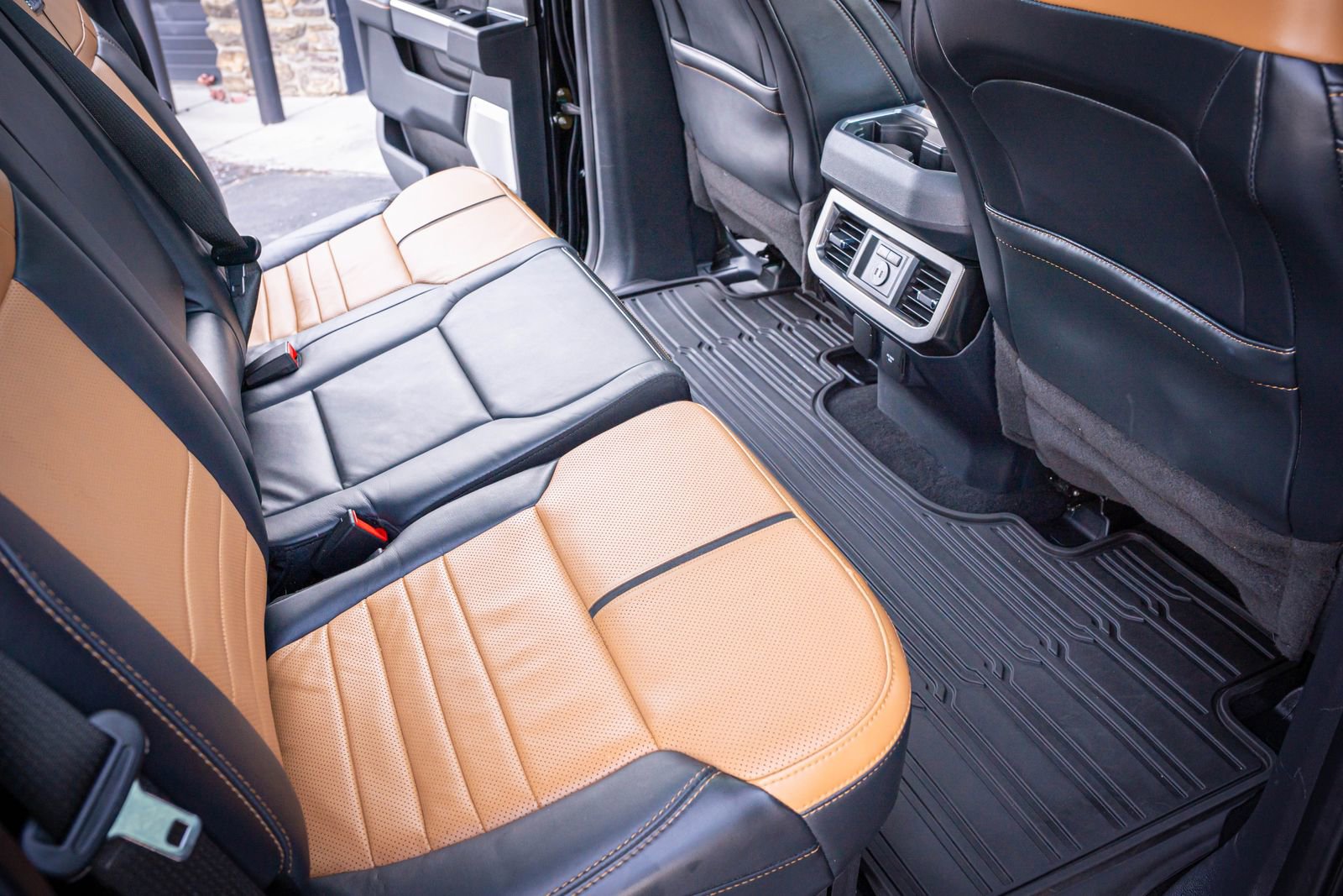 Used 2023 Ford F350 Platinum image 36