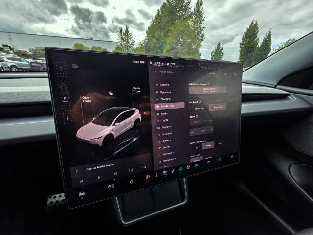 Used 2026 Tesla Model Y AWD image 63