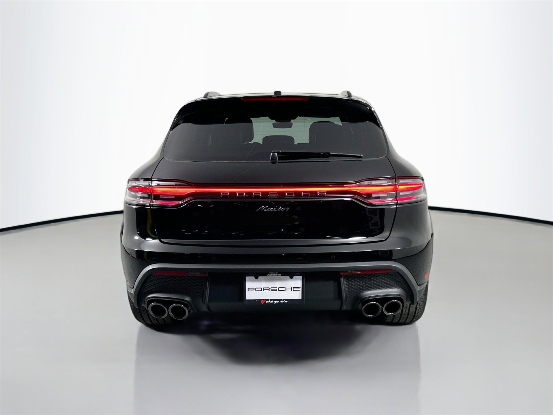 New 2026 Porsche Macan image 6