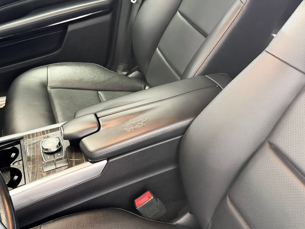 Used 2015 Mercedes-Benz E 250 BlueTEC Sedan image 25