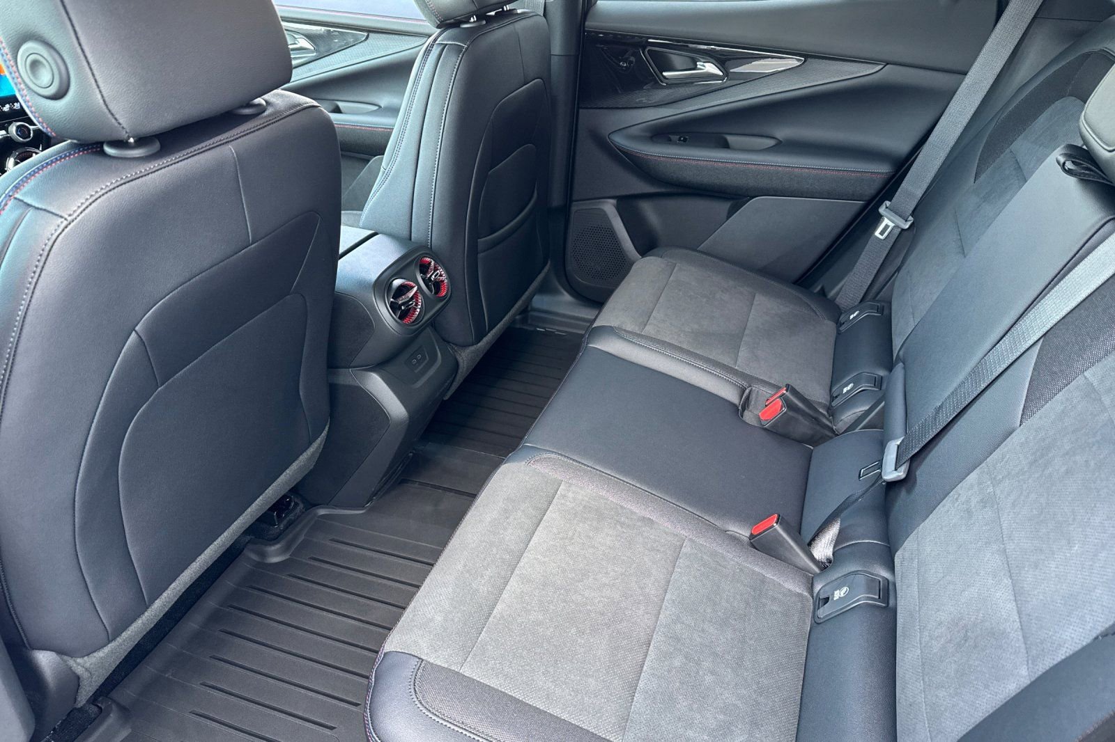 New 2025 Chevrolet Blazer EV RS image 12