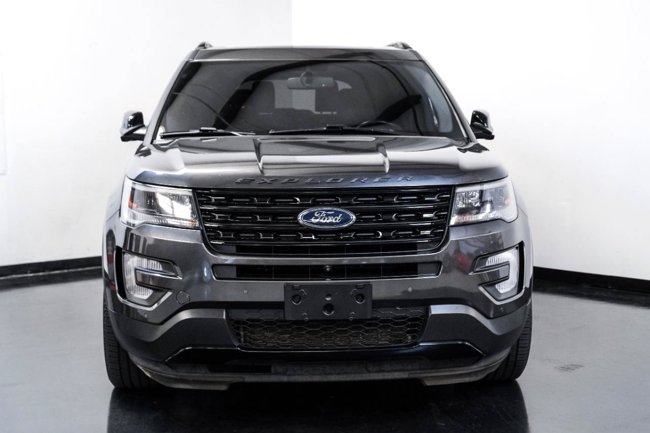 Used 2017 Ford Explorer Sport w/ Equipment Group 401A AWD/4WD image 5