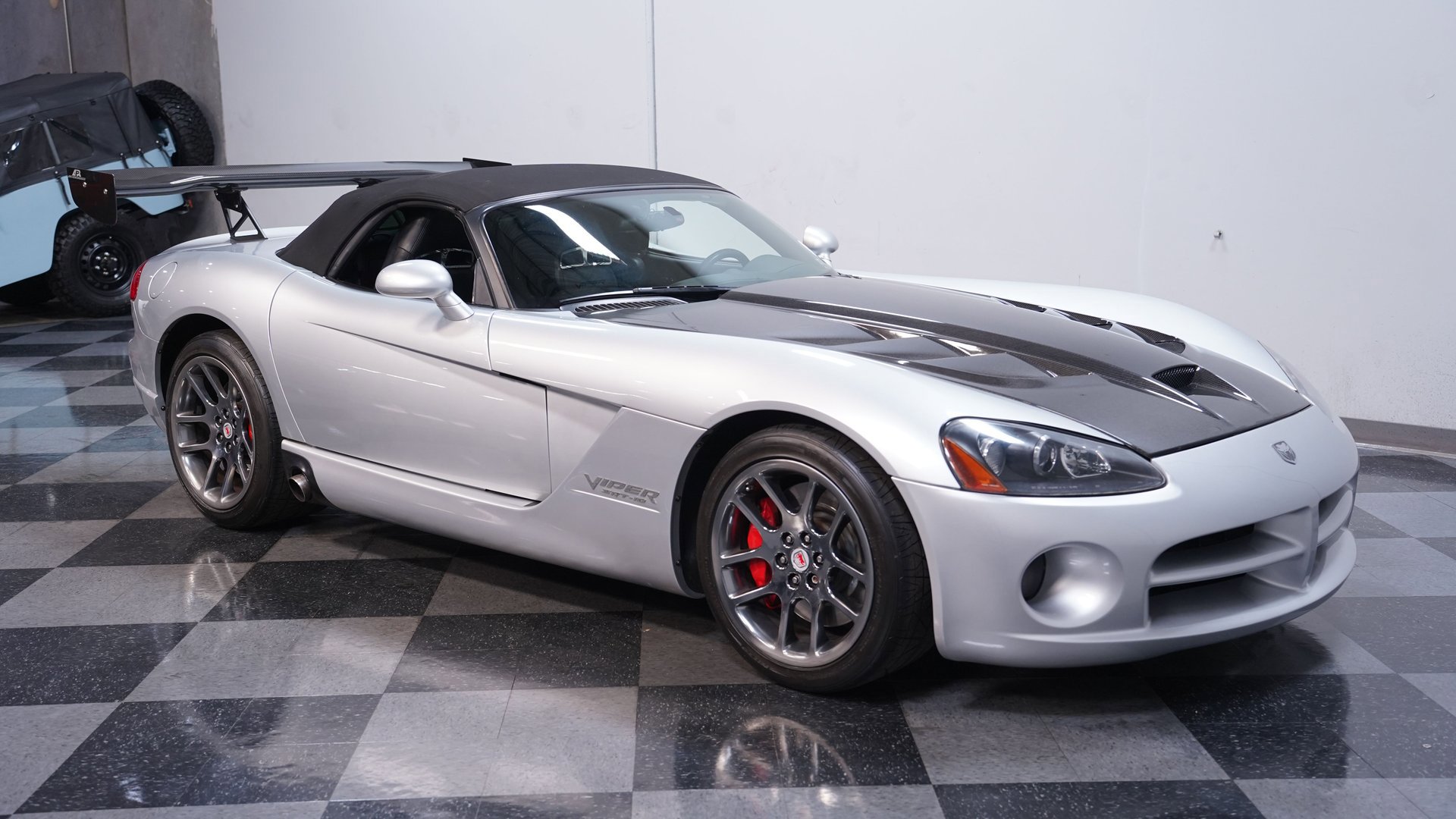 Used 2005 Dodge Viper SRT-10 image 13
