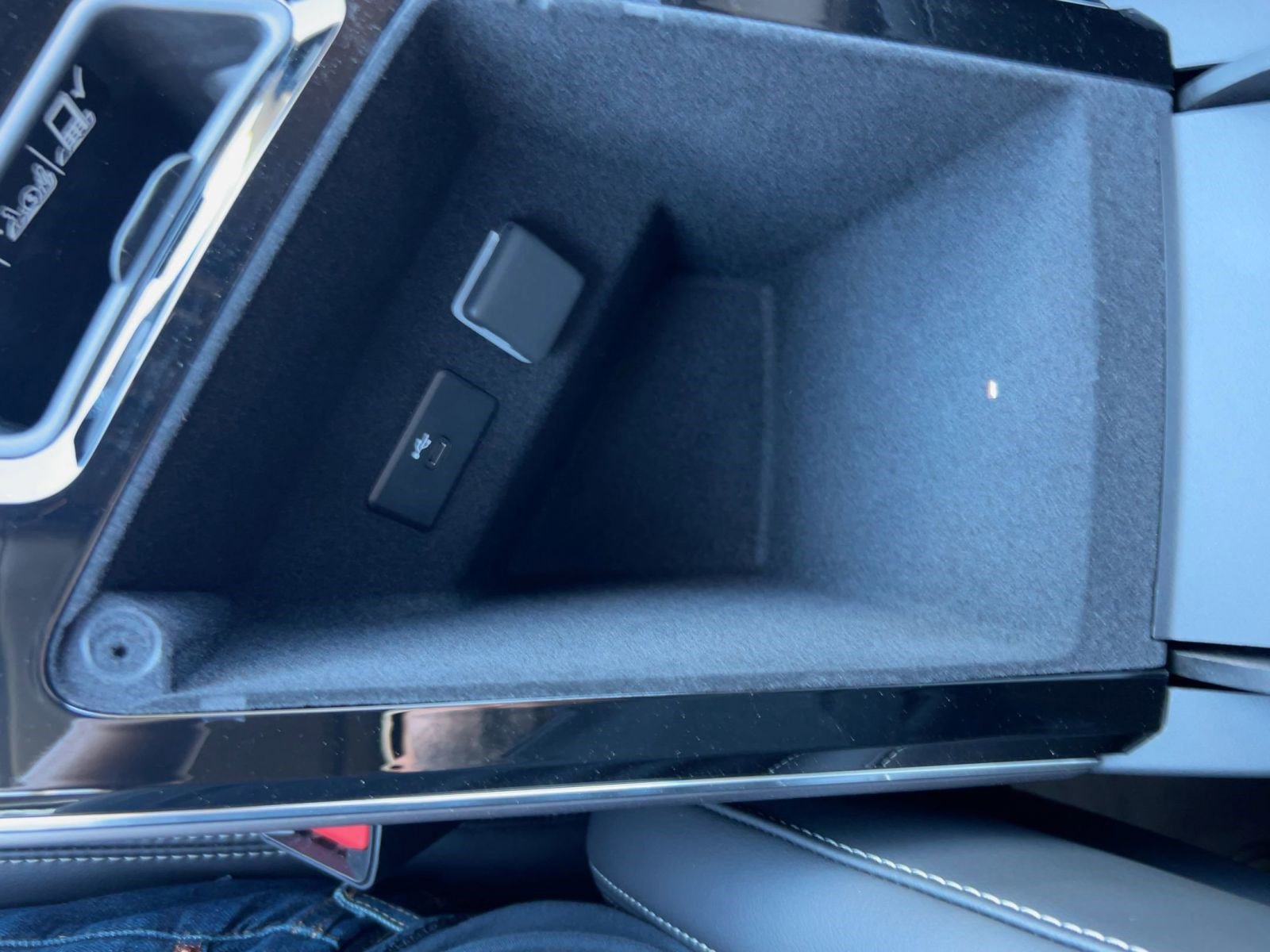 New 2026 Cadillac Lyriq V w/ LPO, Floor Liner Package image 22