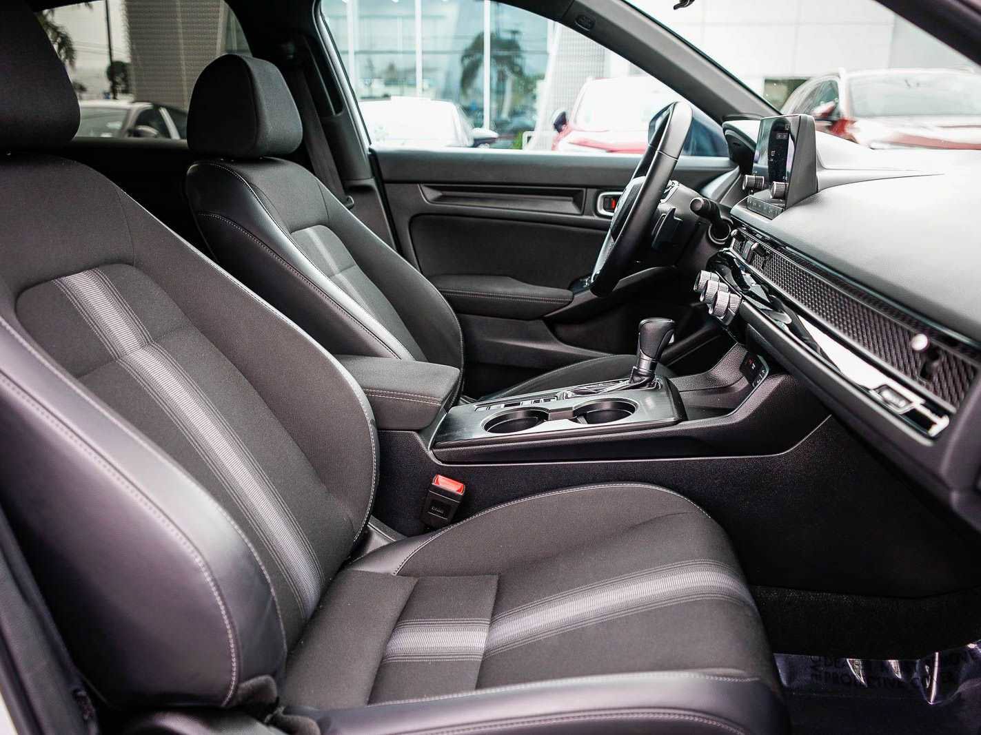 Used 2023 Honda Civic Sport image 15