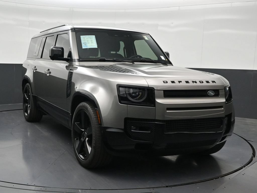 Used 2024 Land Rover Defender 130 X-Dynamic SE AWD/4WD image 7