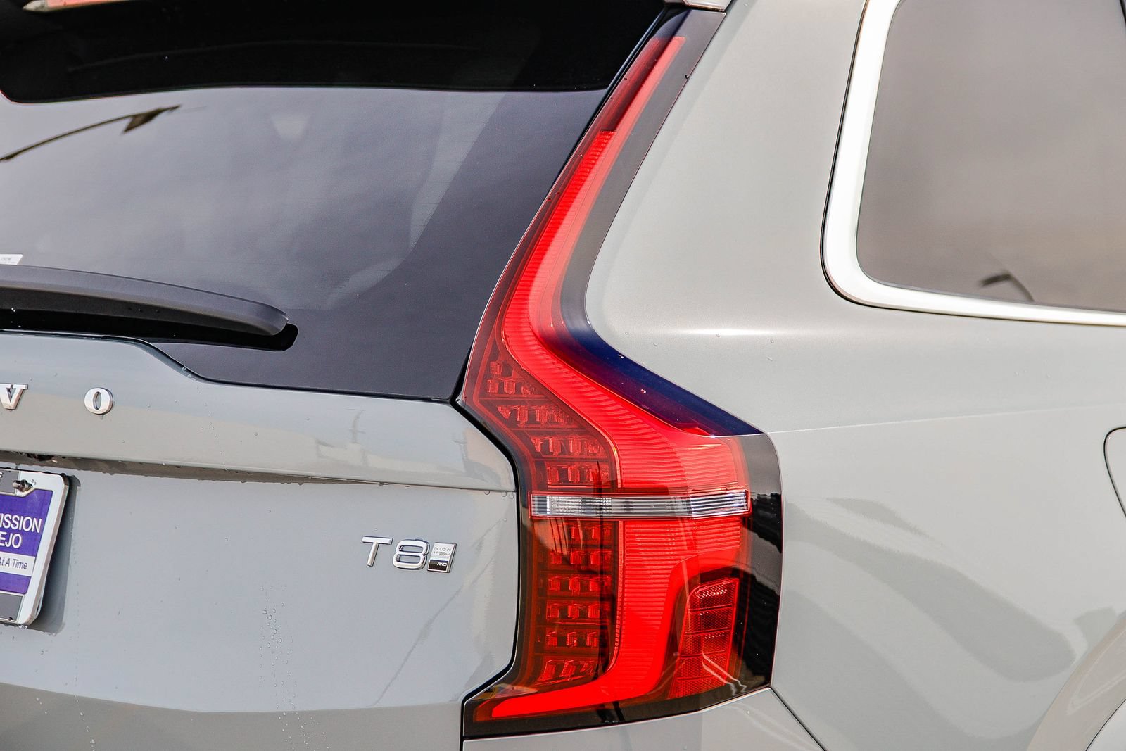 New 2026 Volvo XC90 T8 Ultra w/ Protection Package Premier AWD/4WD image 7
