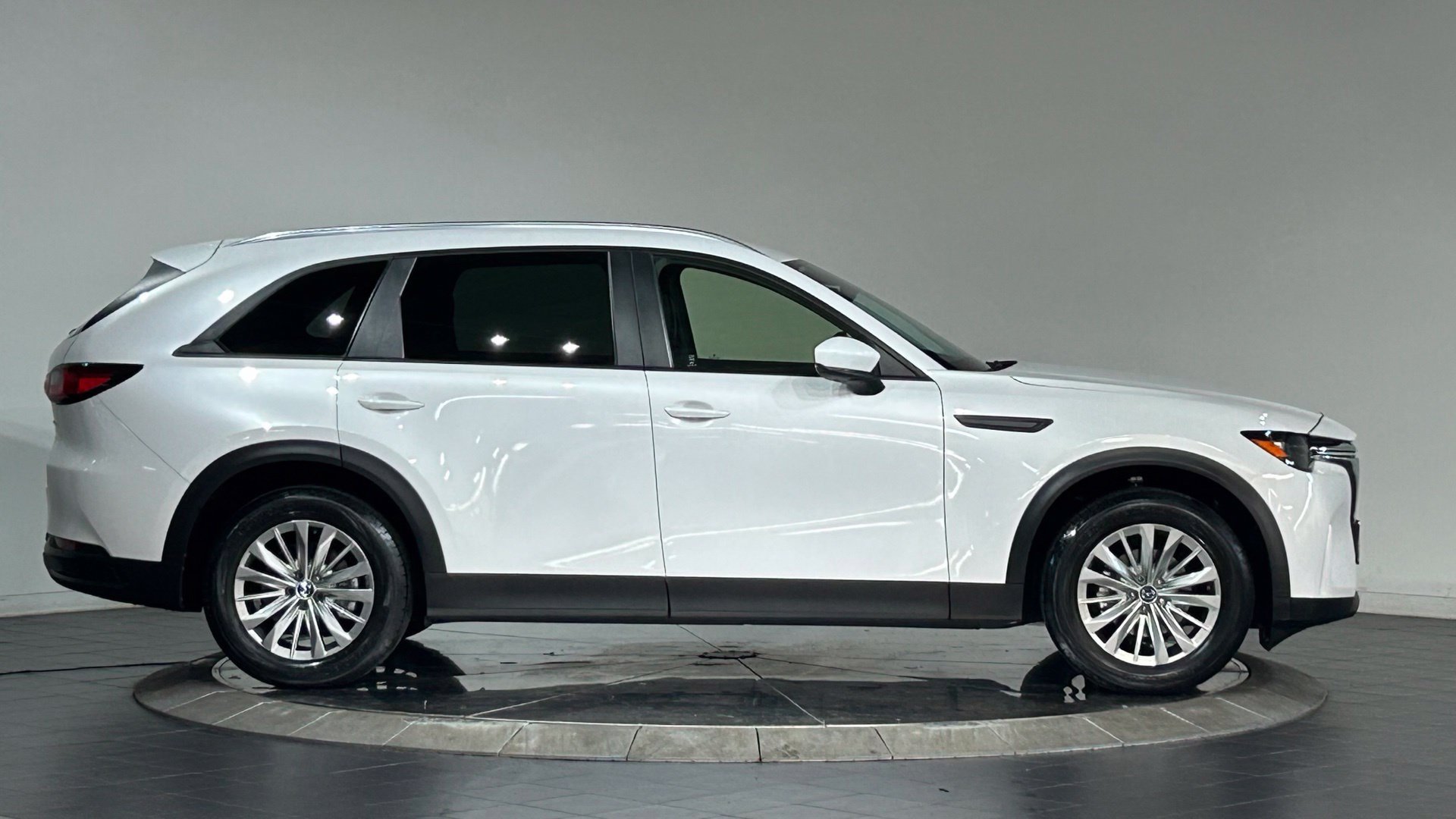 Used 2024 MAZDA CX-90 3.3 Turbo w/ Select Package AWD/4WD image 11