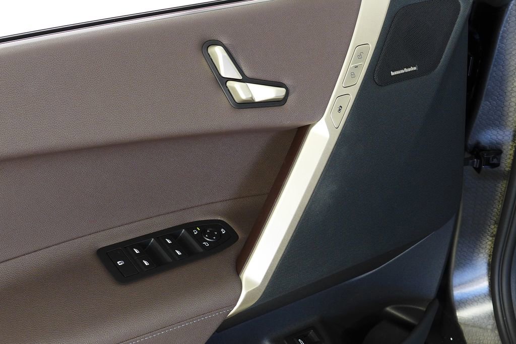 Certified 2023 BMW iX xDrive50 w/ Sport Package image 11