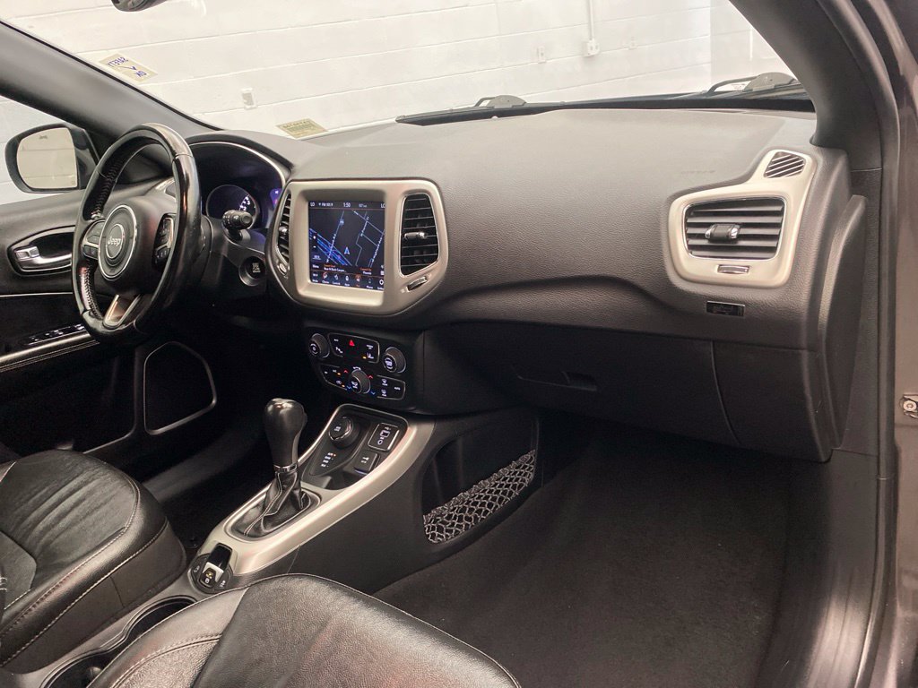 Used 2021 Jeep Compass Latitude w/ Driver Assistance Group AWD/4WD image 25