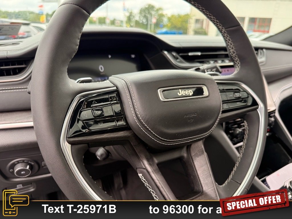 Used 2023 Jeep Grand Cherokee Overland image 18