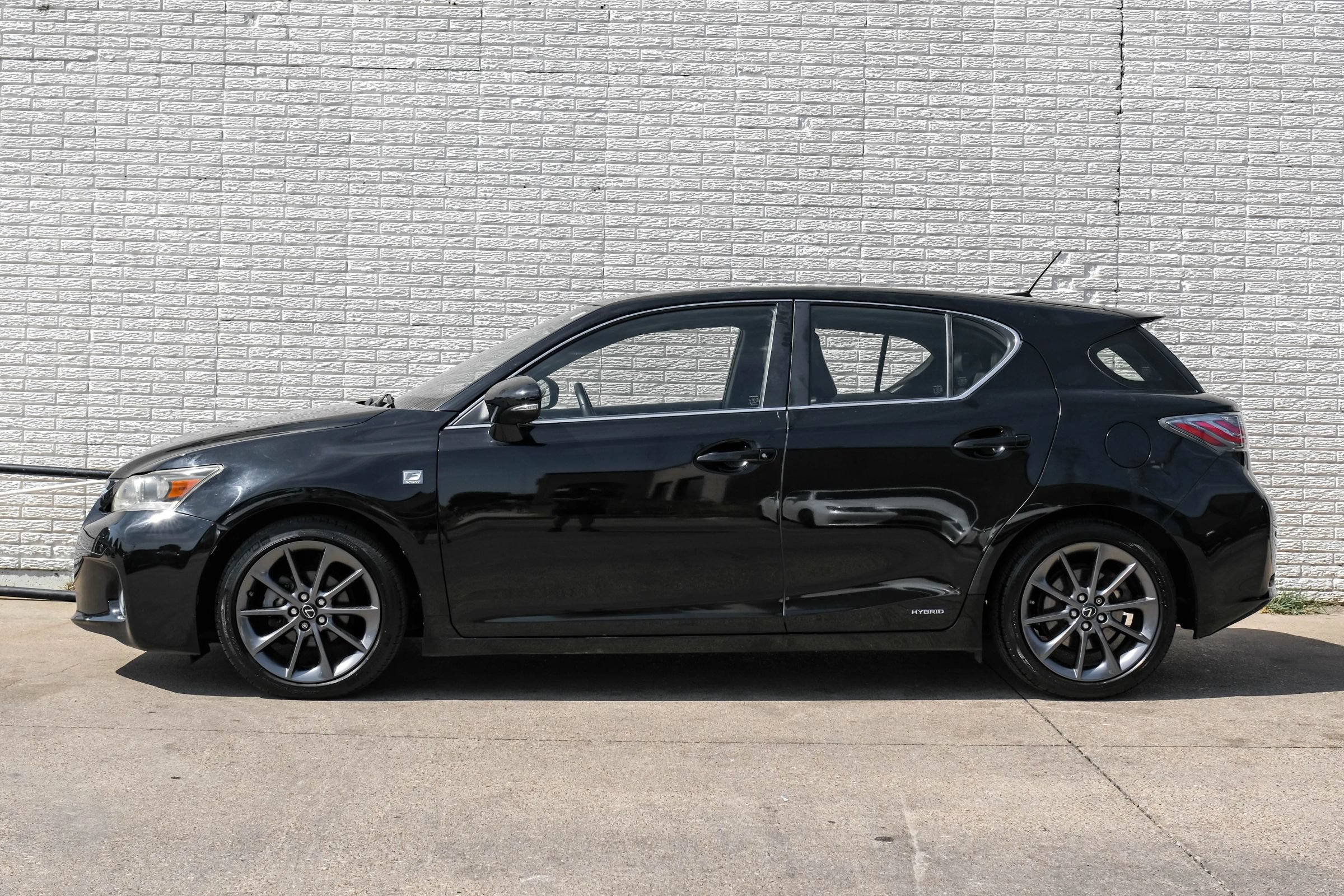 Used 2013 Lexus CT 200h w/ F Sport Pkg w/Nuluxe Trim FWD image 10