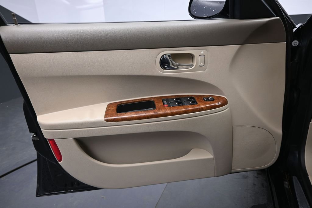 Used 2005 Buick LaCrosse CXL w/ Gold Convenience Package FWD image 19