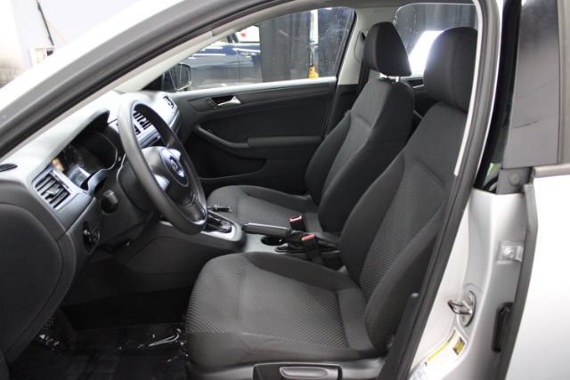 Used 2012 Volkswagen Jetta S FWD image 11