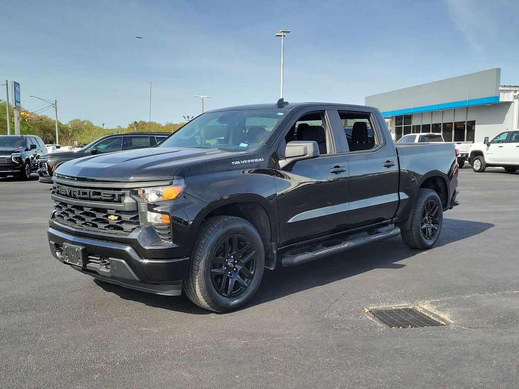 Used 2025 Chevrolet Silverado 1500 Custom image 13