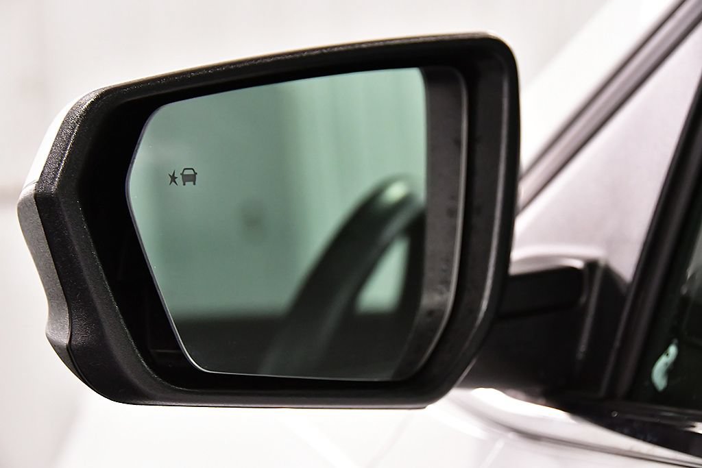 Used 2024 Chevrolet Equinox LT FWD image 13