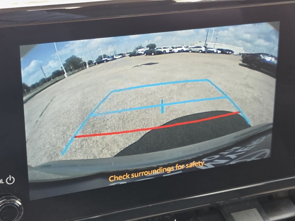 Used 2025 Toyota Corolla LE FWD image 19