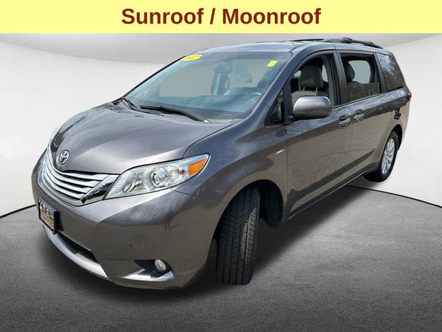 Used 2017 Toyota Sienna XLE Premium image 5