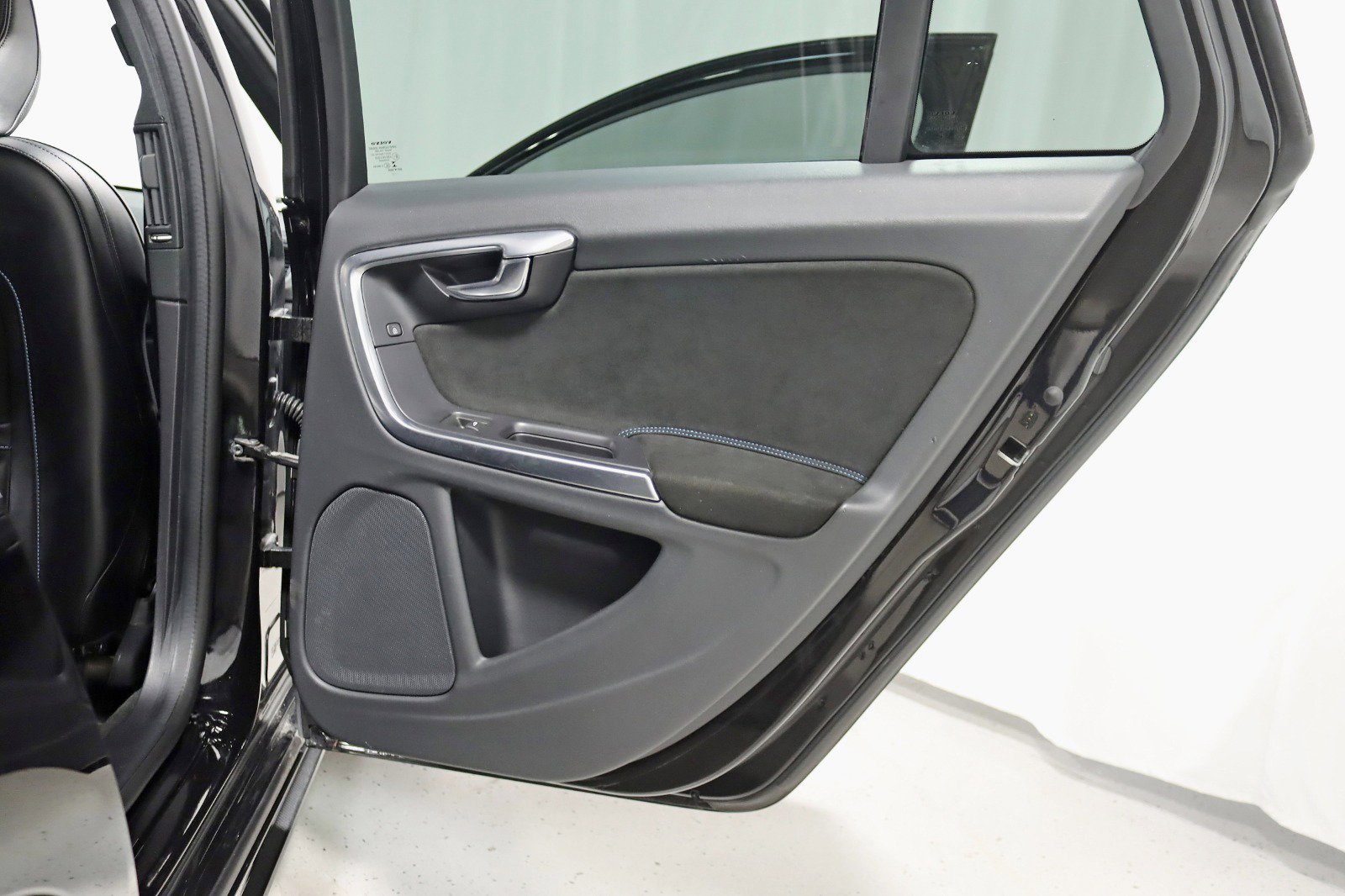 Used 2018 Volvo V60 T6 Polestar image 39