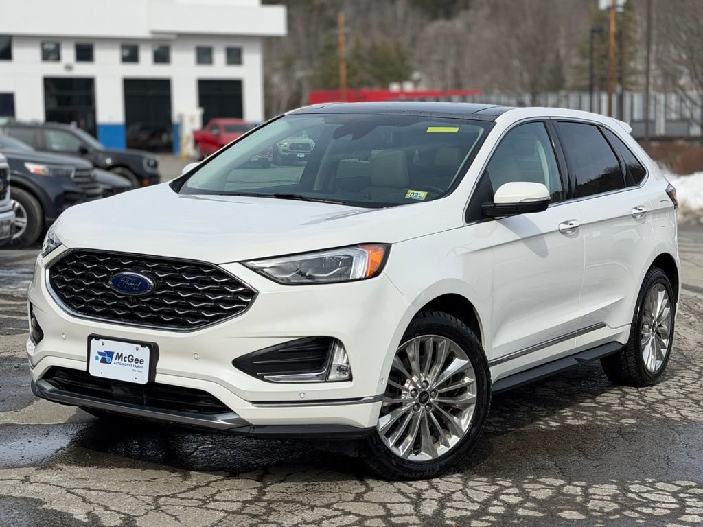 Certified 2022 Ford Edge Titanium w/ Equipment Group 301A image 1