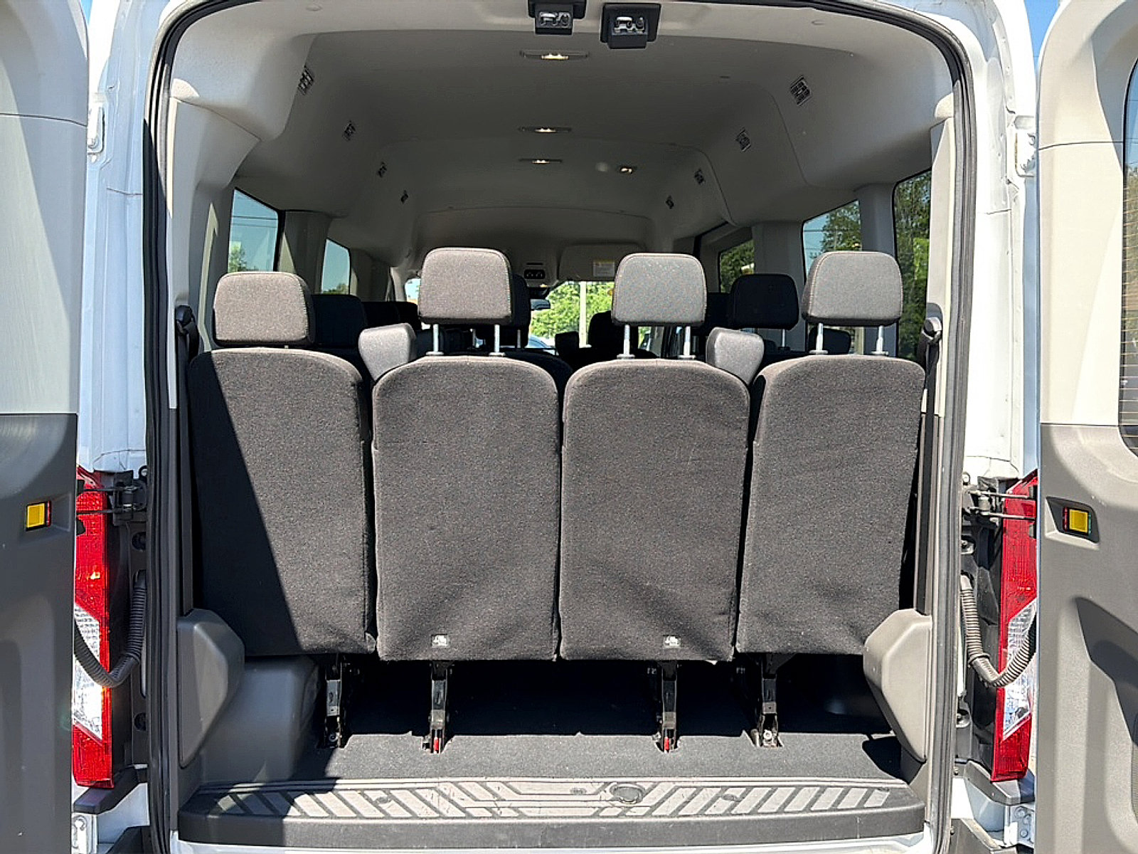 Used 2023 Ford Transit 350 XLT RWD image 15