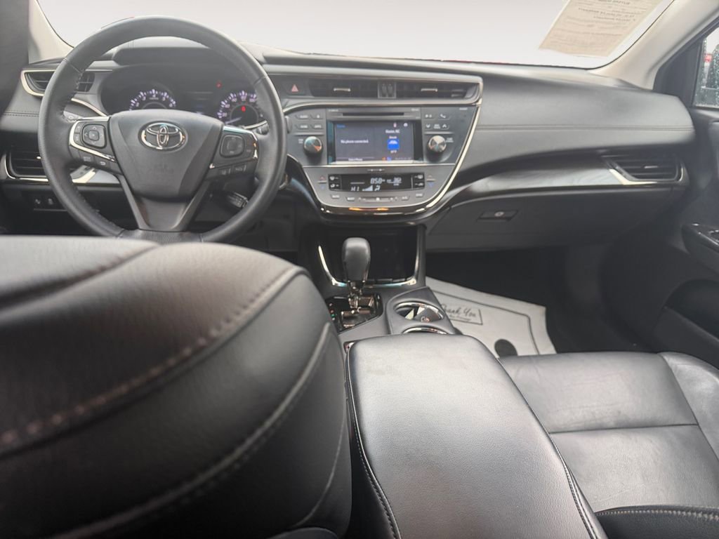 Used 2018 Toyota Avalon XLE w/ Carpet Mat Package image 10