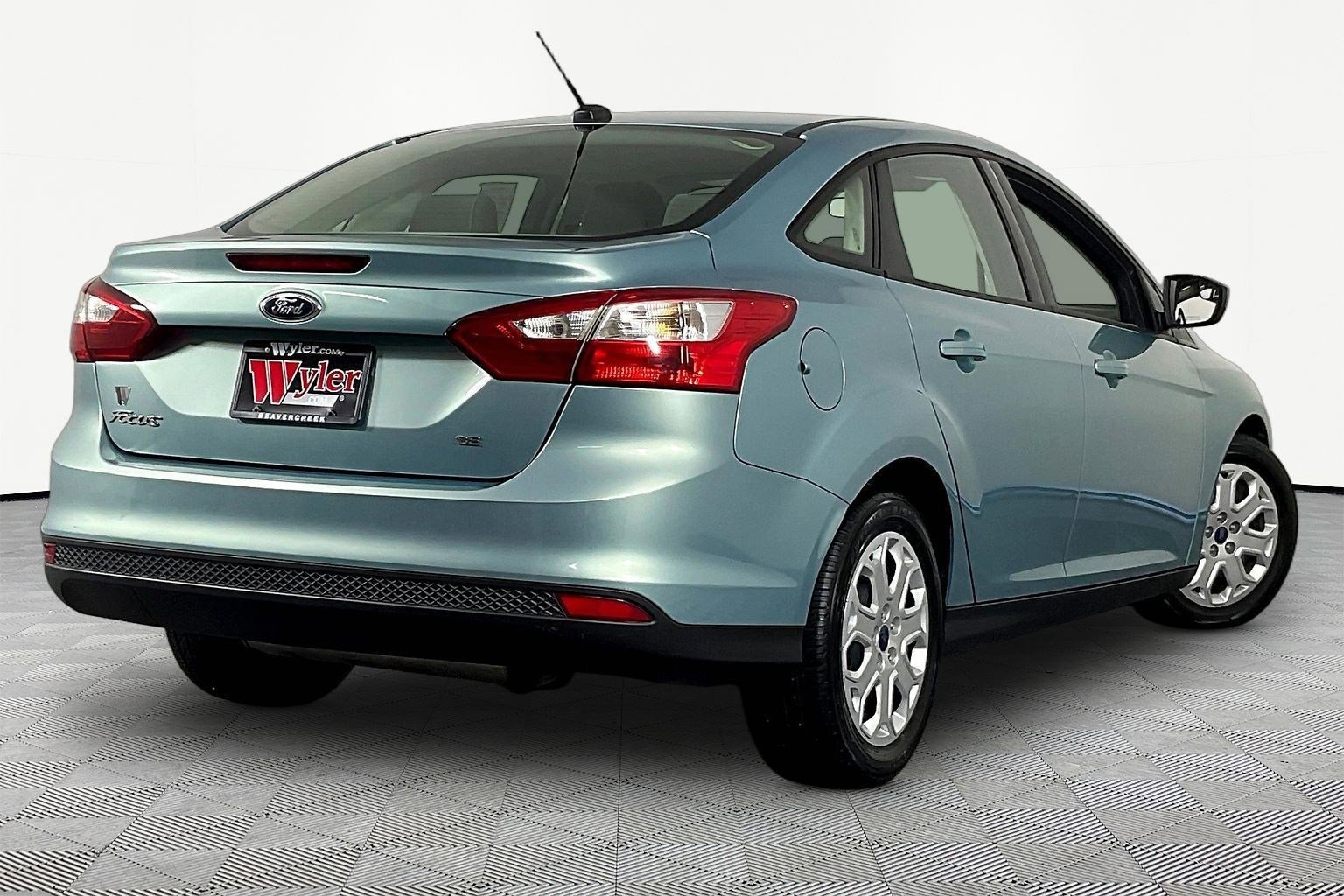 Used 2012 Ford Focus SE FWD image 6