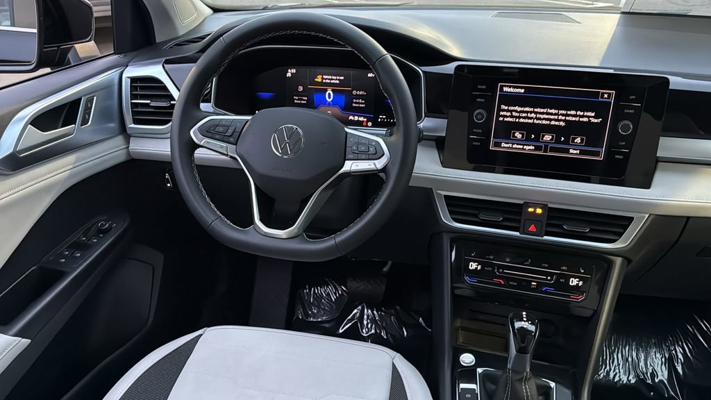 New 2026 Volkswagen Taos SE image 13