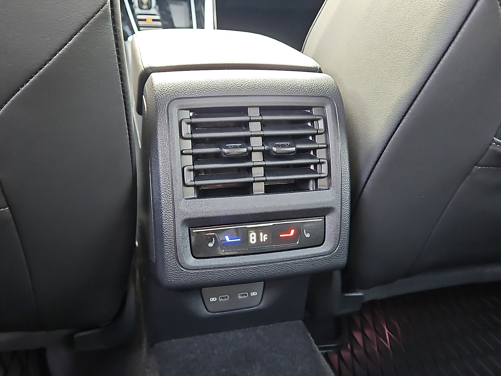 Used 2024 Volkswagen Golf R image 8