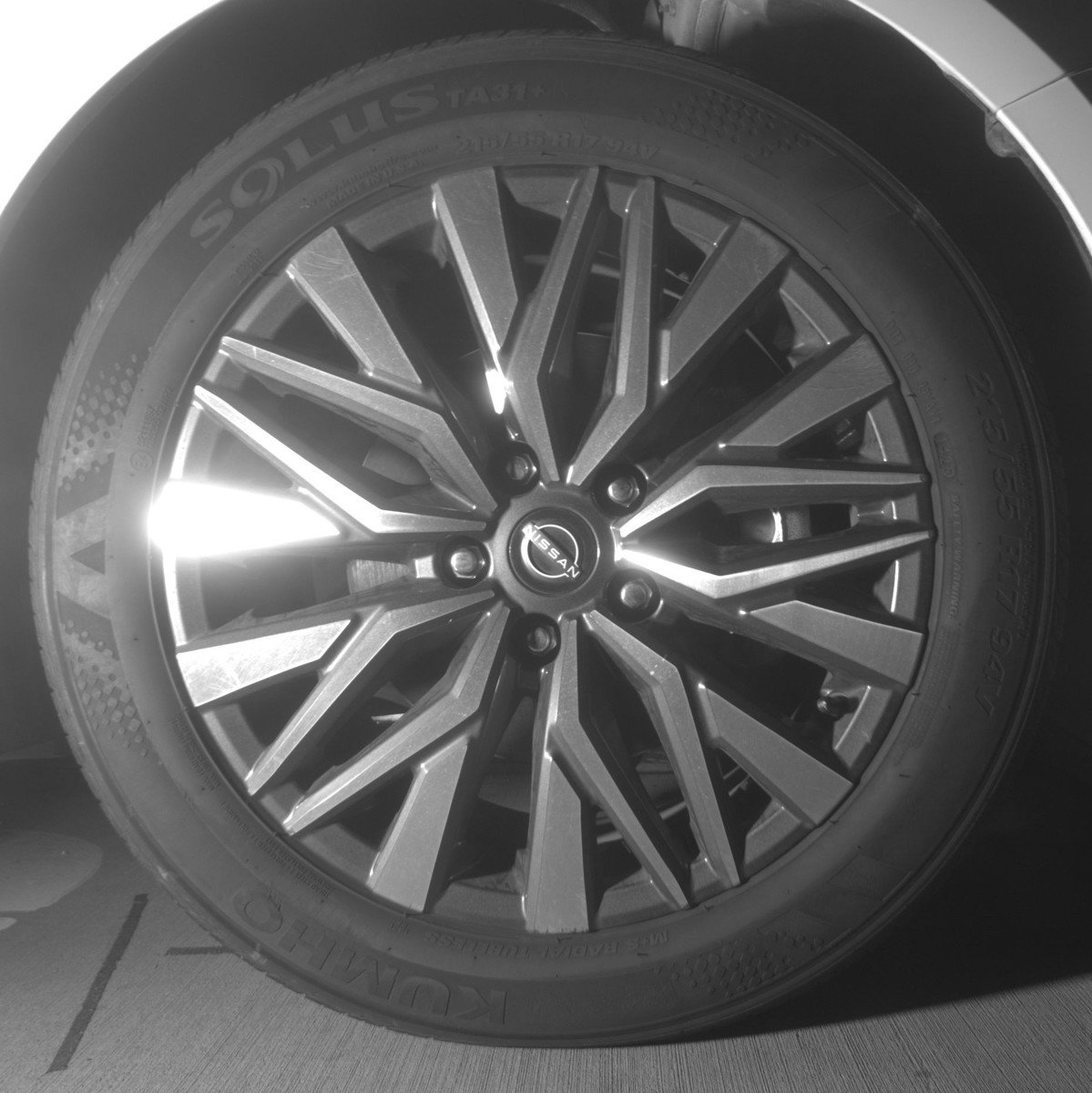 Used 2025 Nissan Altima 2.5 SV FWD image 13