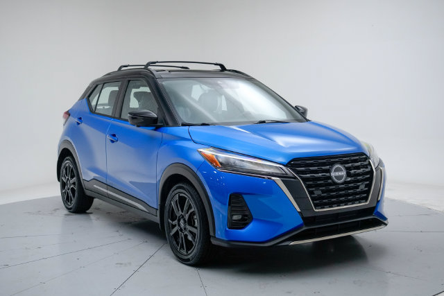 Used 2023 Nissan Kicks SR w/ SR Premium Package FWD image 7