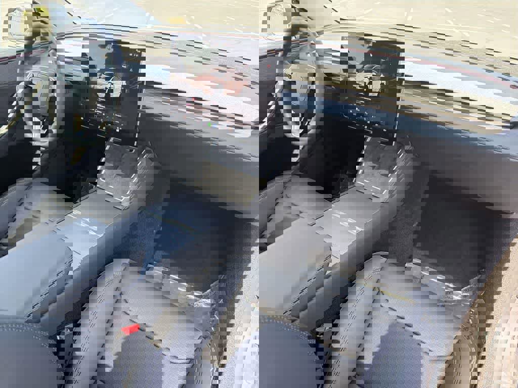 Used 2026 Tesla Model Y AWD image 44