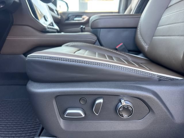 New 2026 GMC Yukon XL Denali Ultimate AWD/4WD image 16