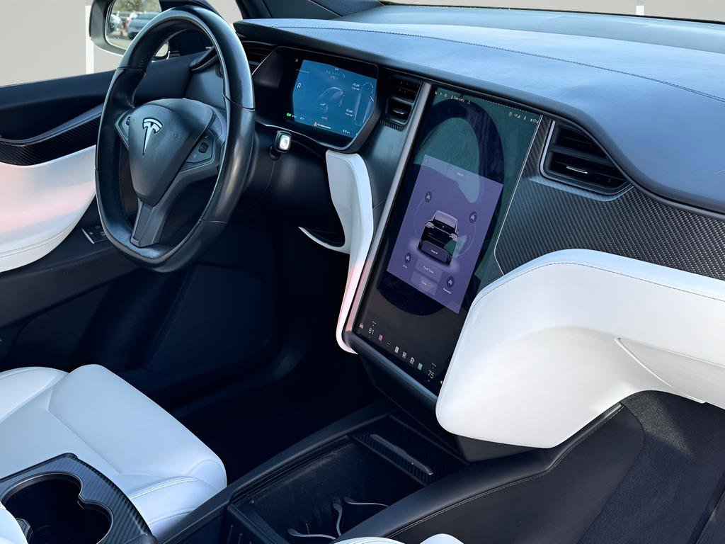 Used 2018 Tesla Model X 75D image 6