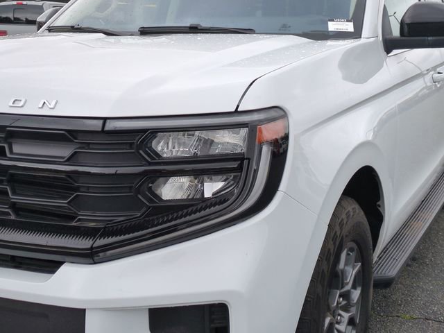 Used 2025 Ford Expedition Max Active RWD image 9