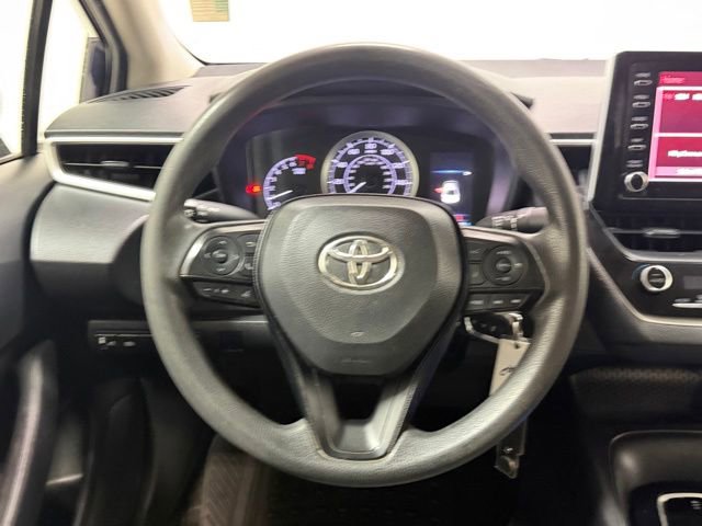 Used 2020 Toyota Corolla LE FWD image 16