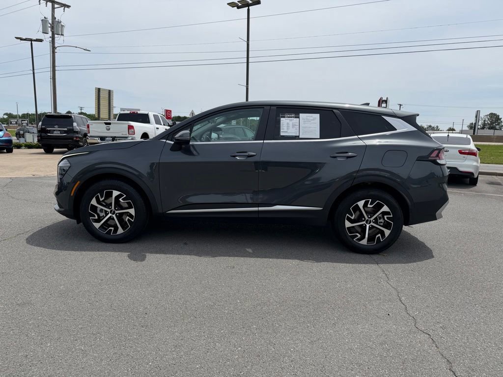Used 2024 Kia Sportage EX FWD image 4
