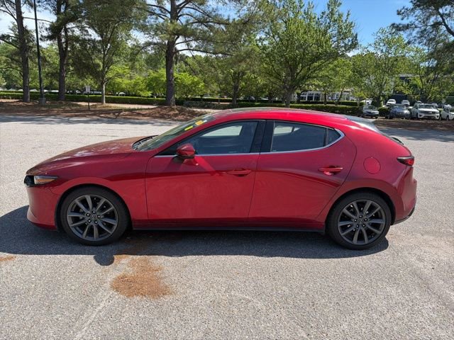 Used 2019 MAZDA MAZDA3 Hatchback FWD image 2