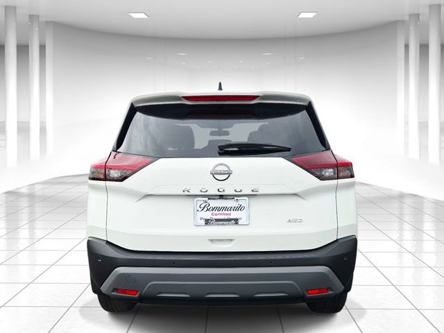 Used 2023 Nissan Rogue S image 4