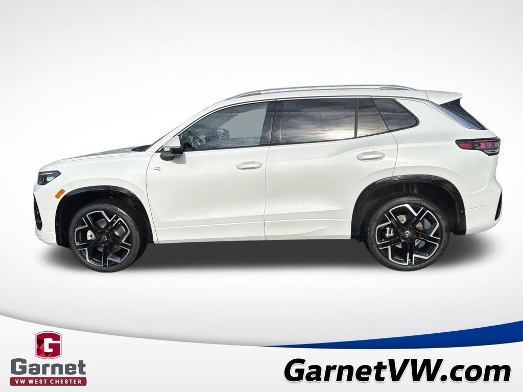 New 2026 Volkswagen Tiguan SEL R-Line image 2